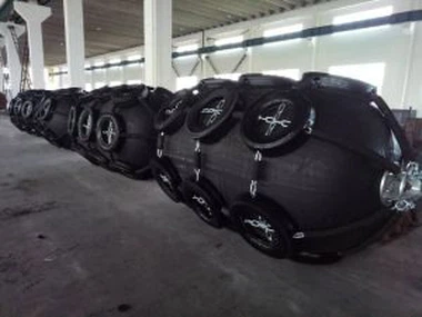 Yokohama Fender für Verkauf