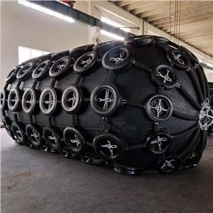 Pneumatischer Schiffsfender aus Gummi